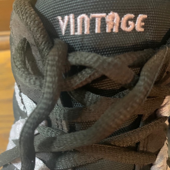 Women’s size 8.5 shoe - Picture 11 of 13